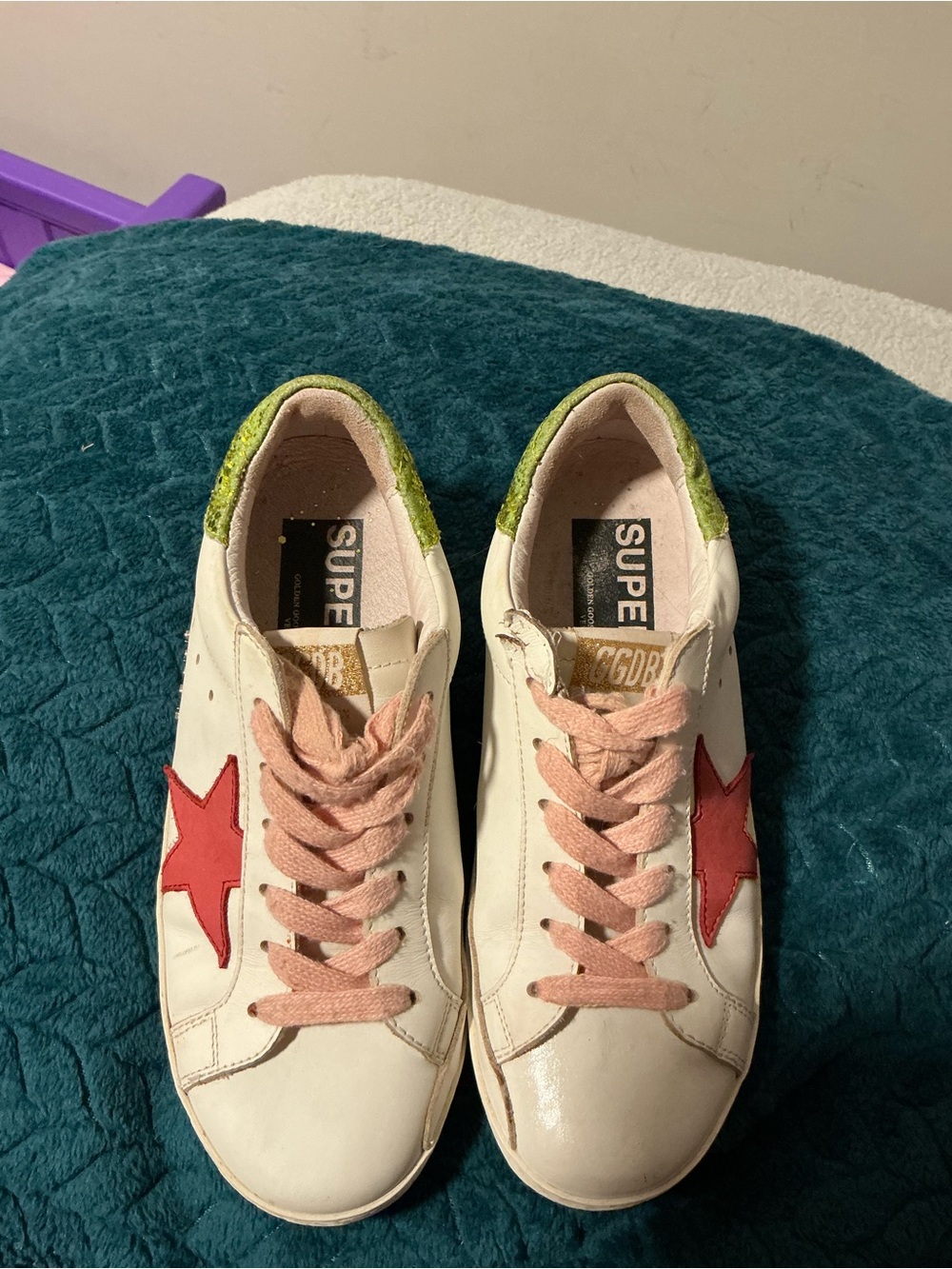 Golden Goose women White Sneakers with Red Star and Pink Laces